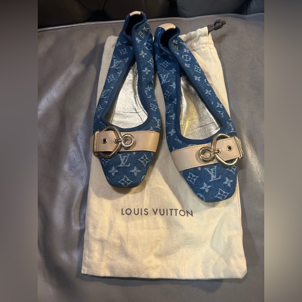 Louis Vuitton Blue Monogram Denim Ballet Flats with Beige Leather Buckle - Picture 2 of 14